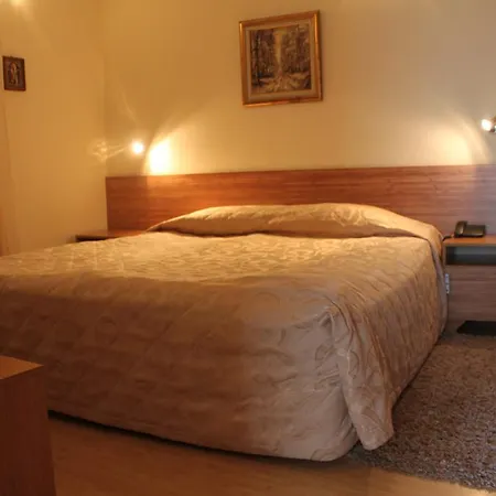 Family Saint Nikola And Free Parking Nessebar