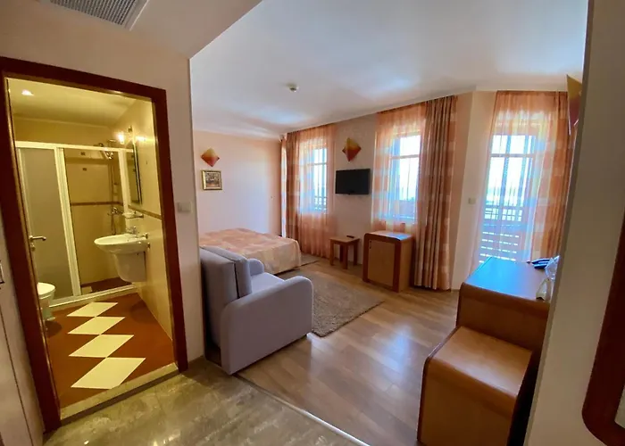 Family Saint Nikola Hotel 3*