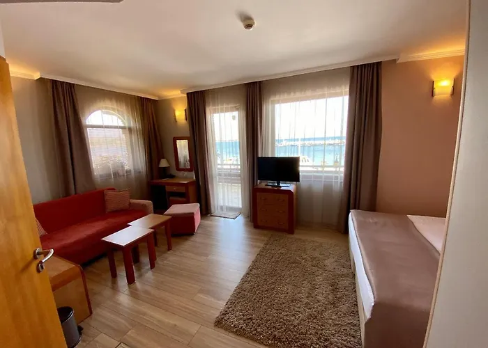 Family Saint Nikola فندق