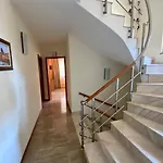 Family Saint Nikola 3* نيسيبار