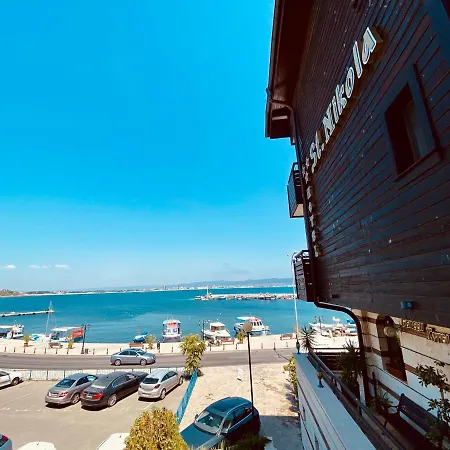 Family Saint Nikola And Free Parking Hotel 3*