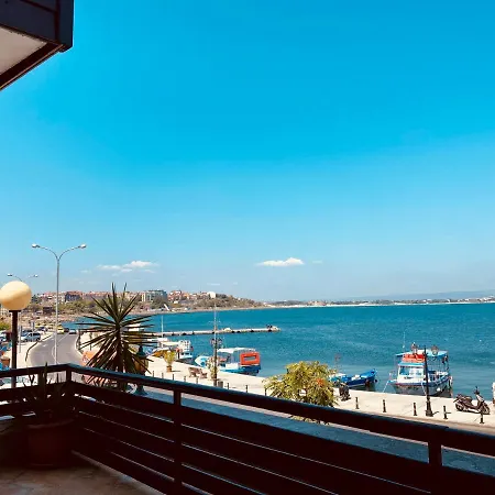 Family Saint Nikola 3* نيسيبار