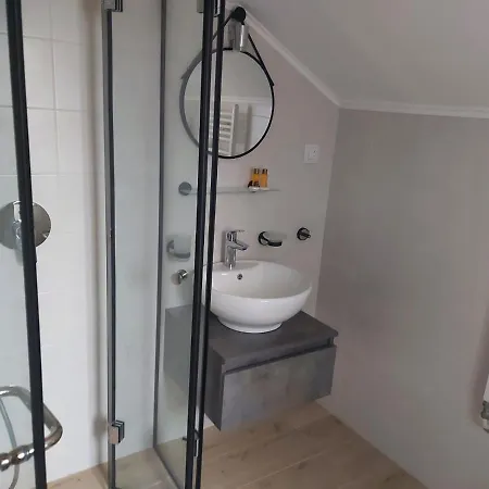 Family Saint Nikola And Free Parking 3*