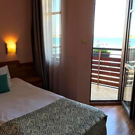 Family Saint Nikola Hotel