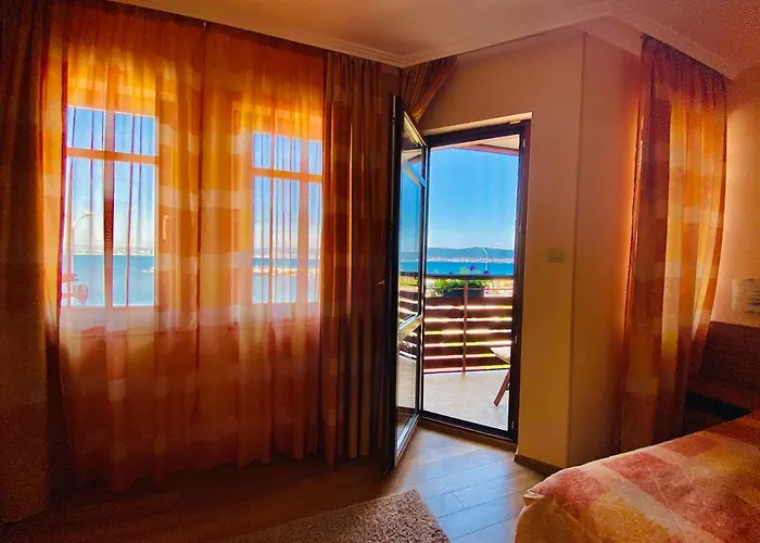 Family Saint Nikola Nessebar