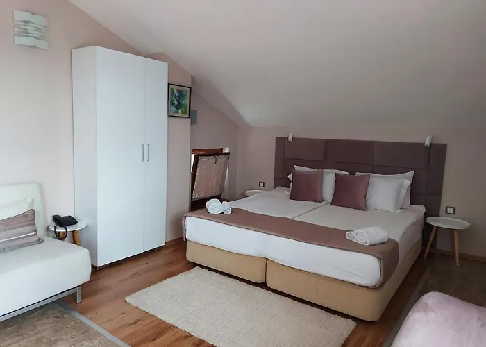 Family Saint Nikola Nessebar